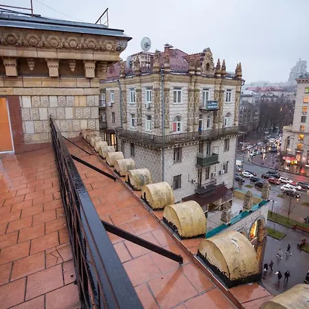 911 Khreshchatyk